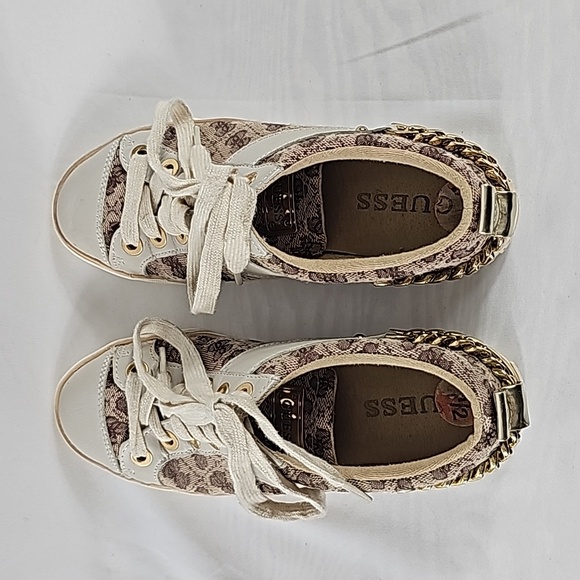 Guess Shoes - Picture 6 of 8